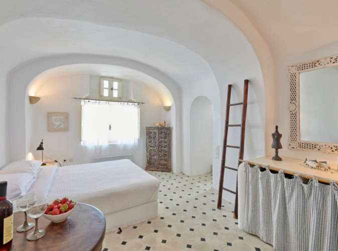 021_Finikia_Oia_Schoene Aussichten Touristik